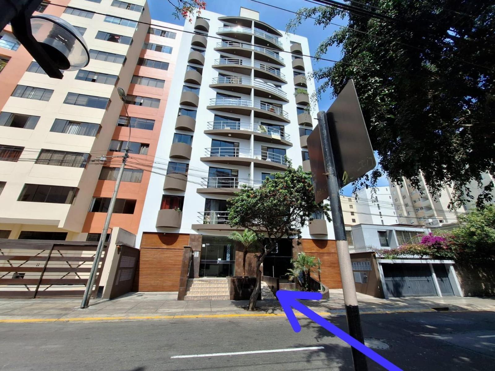 Bano Compartido Dentro De Un Departamento Apartamento *