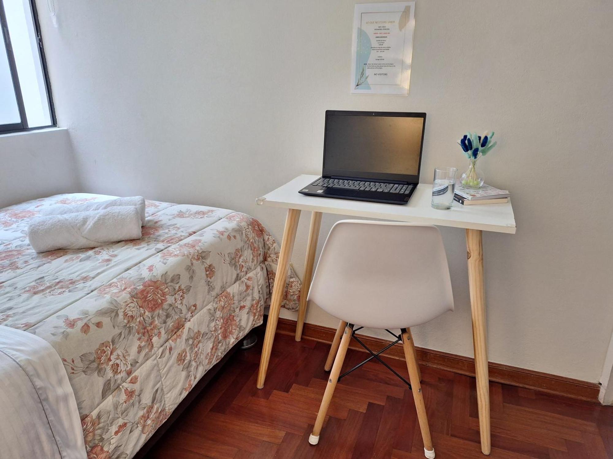 Apartamento Bano Compartido Dentro De Un Departamento